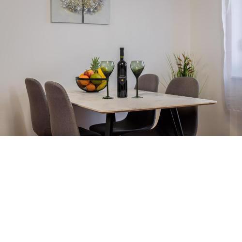 Four Seasons Apartment - FREE PARKING