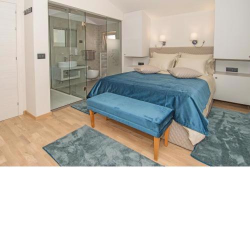 Fra&Kat Rooms