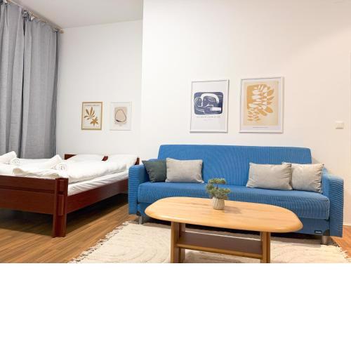 Free Parking & 2 bedrooms