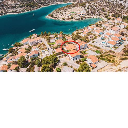 Fully renovated one bedroom apartment with a seaview - A