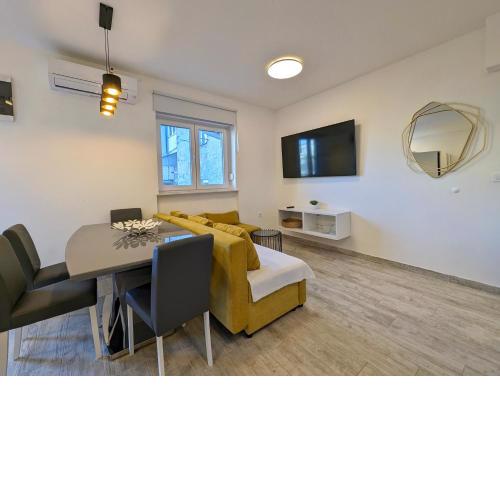 Funktastic Central Maksimir Condo