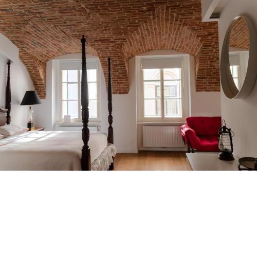 Funktastic Upper-Town Condo