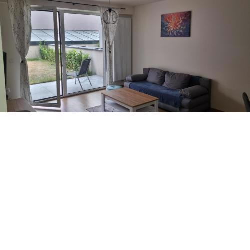 Garden Apartment, free private garage parking