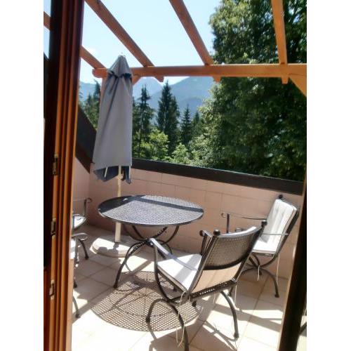 Garten- & Loggia-Appartement HERRENHAUS