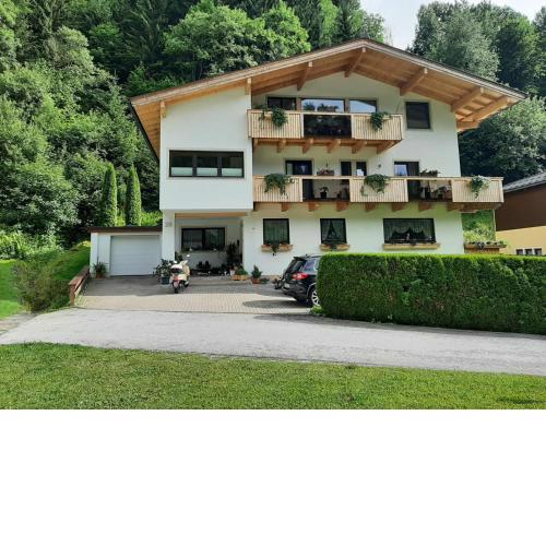 Gemütliche Wohnung 10 Minuten vom See entfernt