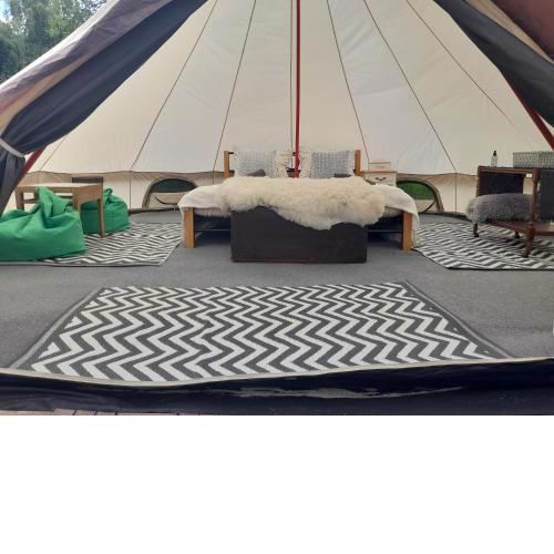 Glamping na samotě u lesa