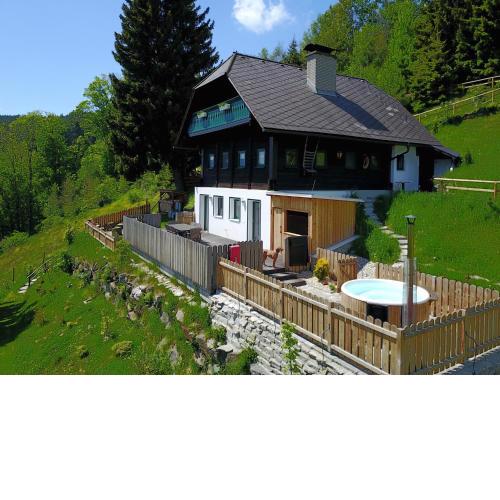 Glühwürmchenhütte