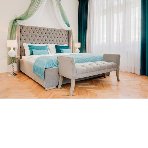 Gold Art Apartments
