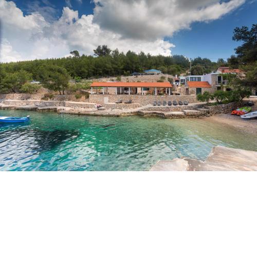 Golden Bay Hvar