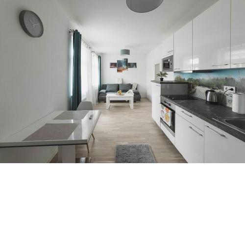 Golden Gate Apartment