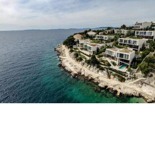 Golden Rays Luxury Villas & Apartments