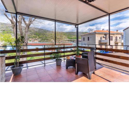 Gorgeous Apartment In Bakar With House Sea View