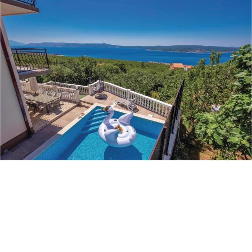 Gorgeous Apartment In Crikvenica With Kitchen