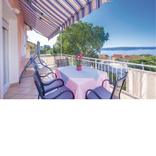 Gorgeous Apartment In Dramalj With Wifi