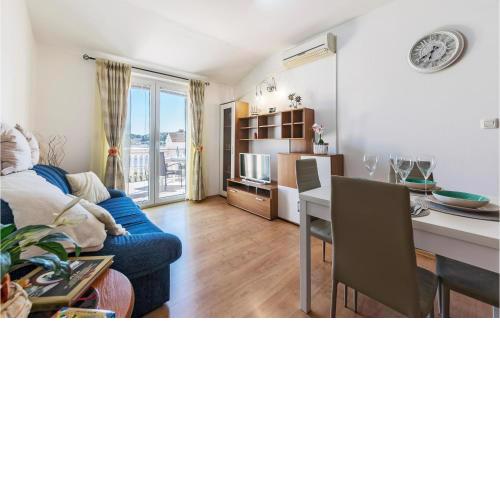 Gorgeous Apartment In Pula With Wifi