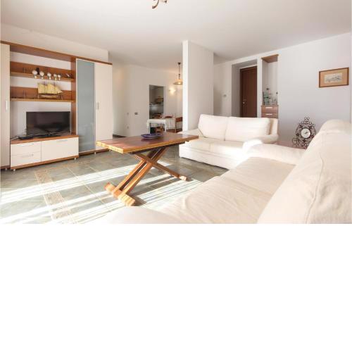 Gorgeous Apartment In Vodnjan With Wifi