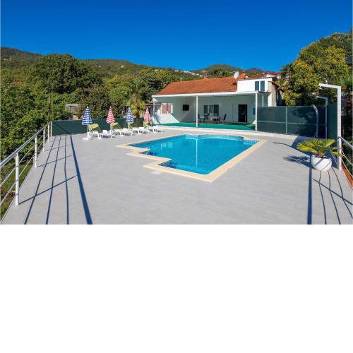 Gorgeous Home In Ika With Kitchen