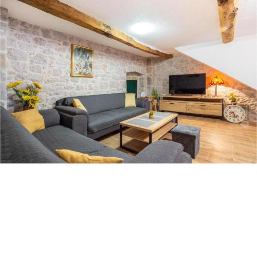 Gorgeous Home In Kamenmost With Kitchen