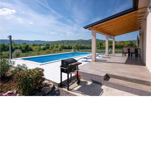 Gorgeous Home In Krsan With Kitchen