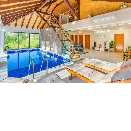 Gorgeous Home In Lokvicici With Wifi