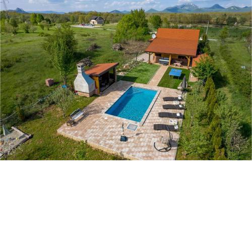Gorgeous Home In Lovinac With Sauna