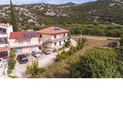 Gorgeous Home In Peracko Blato With Kitchen