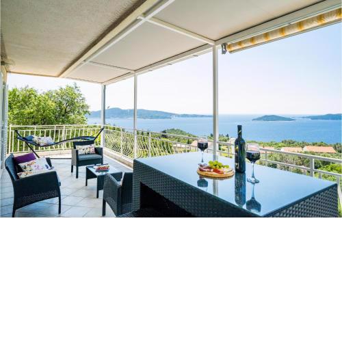 Gorgeous Home In Trsteno