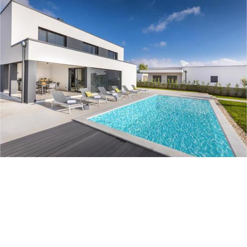 Gorgeous Home In Vodnjan With Wifi