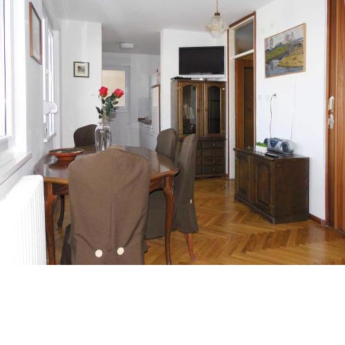 Great place near beaches and center - all is shown