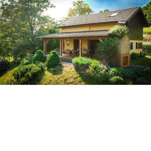 Green Hills Cottage in Zagorje with magnificent view