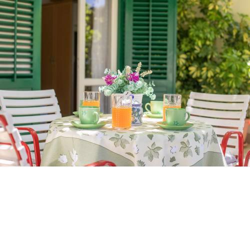 Green terrace apartment