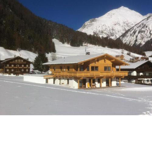 Großglockner Goldried Chalet