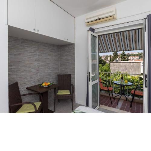 Guest House Bradas-Double Room with Shared Bathroom No3