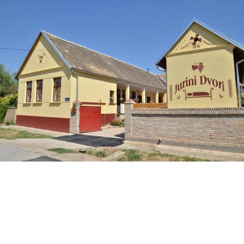 Guest house Jurini Dvori