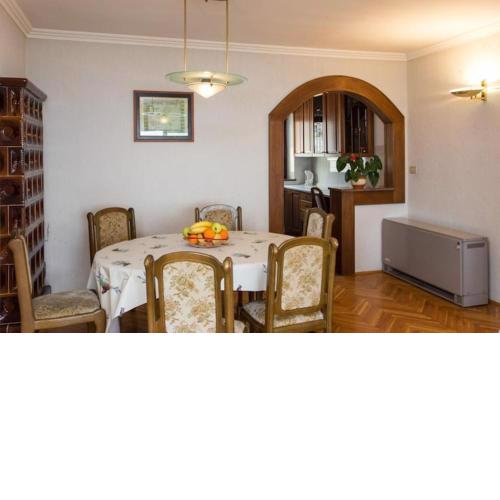 Guest House Old Town View-Three-Bedroom Apartment with Balcony and Sea View Amazing