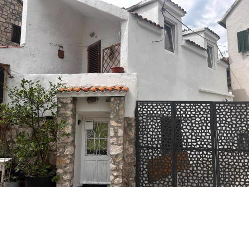 Guesthouse Vijugica with Balcony