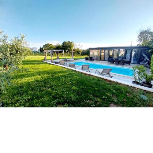 Hacienda MATEA - jacuzzi, pool, playground & bbq in an olive grove near beaches, Pula - Istria
