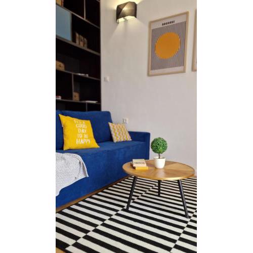 Happy Place Apartment