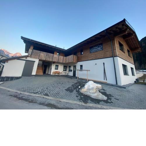 Haus Anton lebt