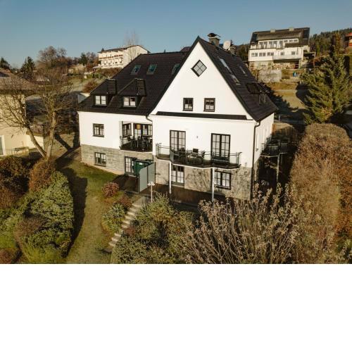Haus Aussicht - Ferienwohnungen Velden