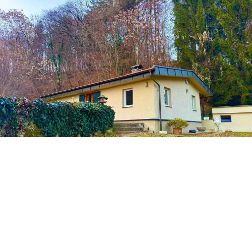 Häuserl am Wald