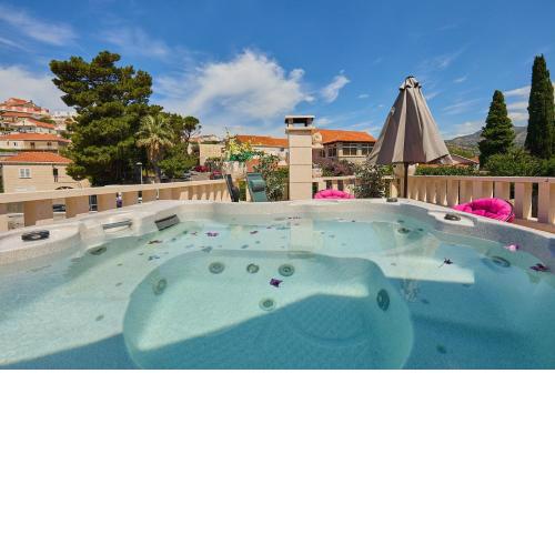 Heavenly Holiday Home