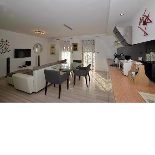 Heisenberg Deluxe studio Apartment
