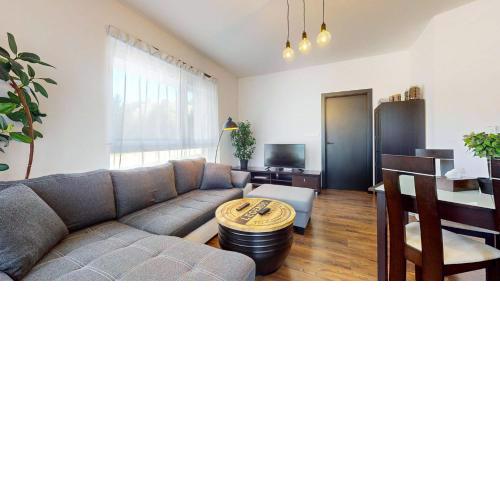 Helen CITY PARK apartment & private indoor parking & self check-in