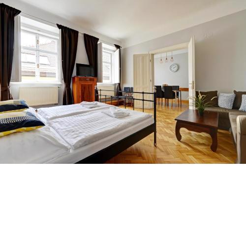 Historic Centre Apartments IV
