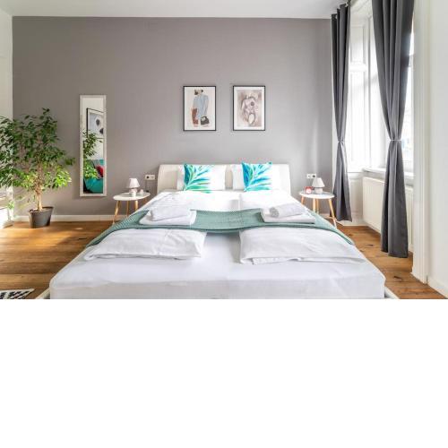 HM • Cool 1BR Near Metro & Center
