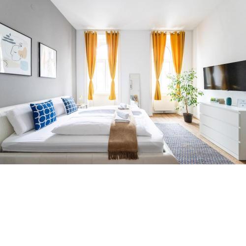 HM • Lite 1BR Near Metro & Center