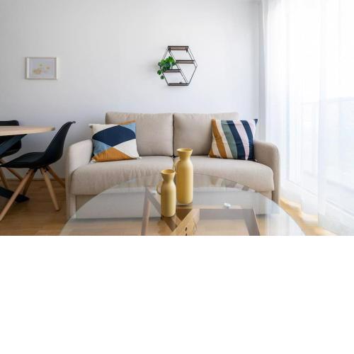 HM • Spotless 1BR, Quick City Link