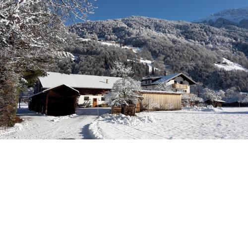 Hof im Feld