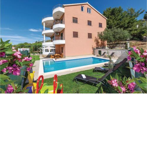 Holiday Apartment In Solin